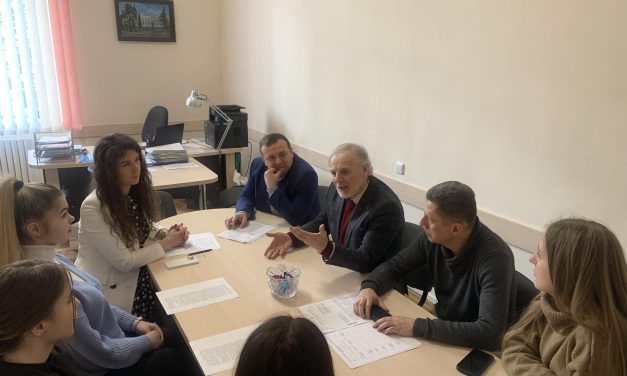Презентація англомовної програми особистісно-професійного розвитку